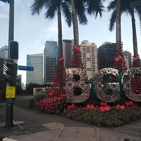2 Bedrooms Units Forbes Area 5Th Avenue Bgc Center Manila Eksteriør billede