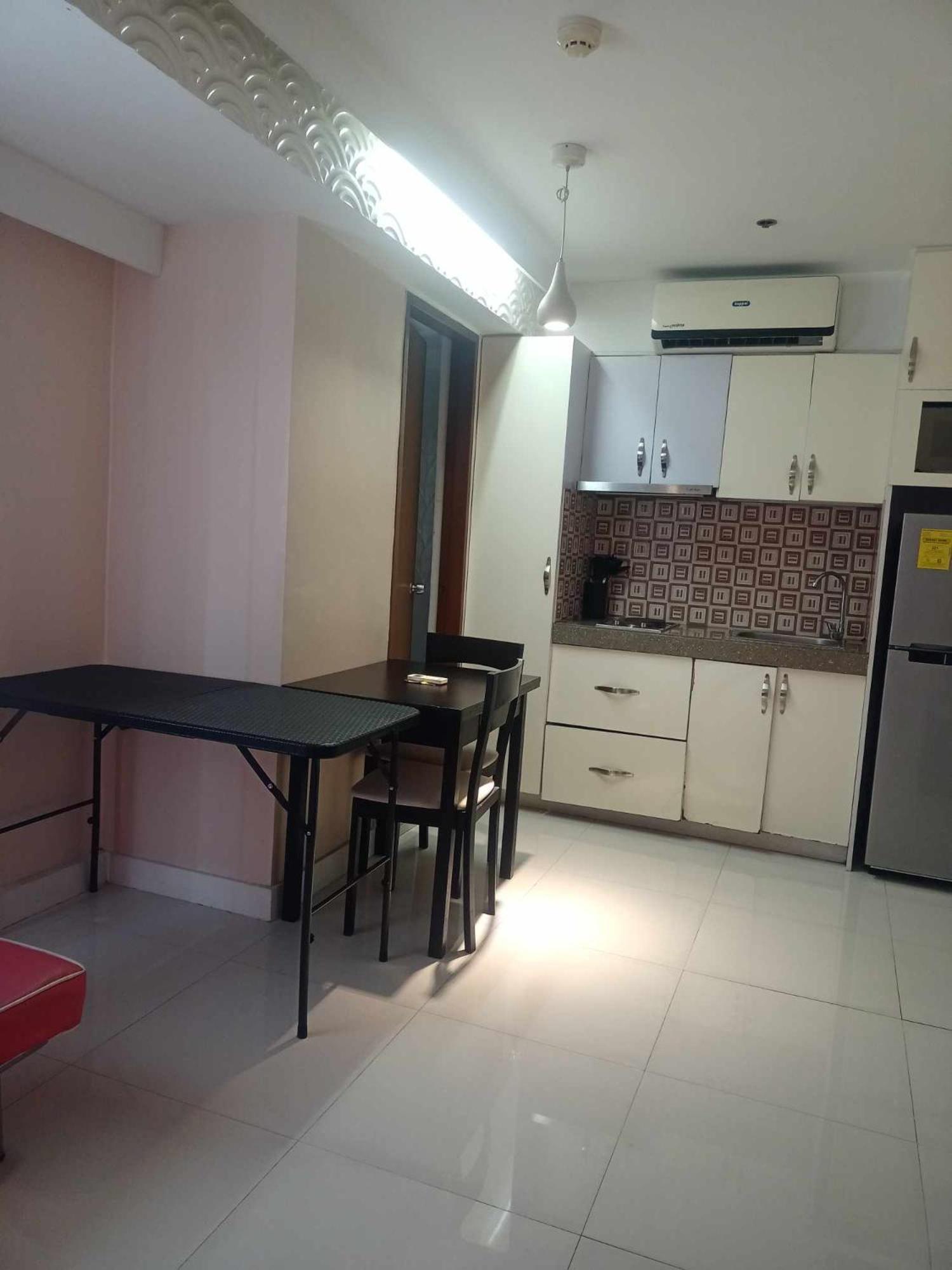 2 Bedrooms Units Forbes Area 5Th Avenue Bgc Center Manila Eksteriør billede