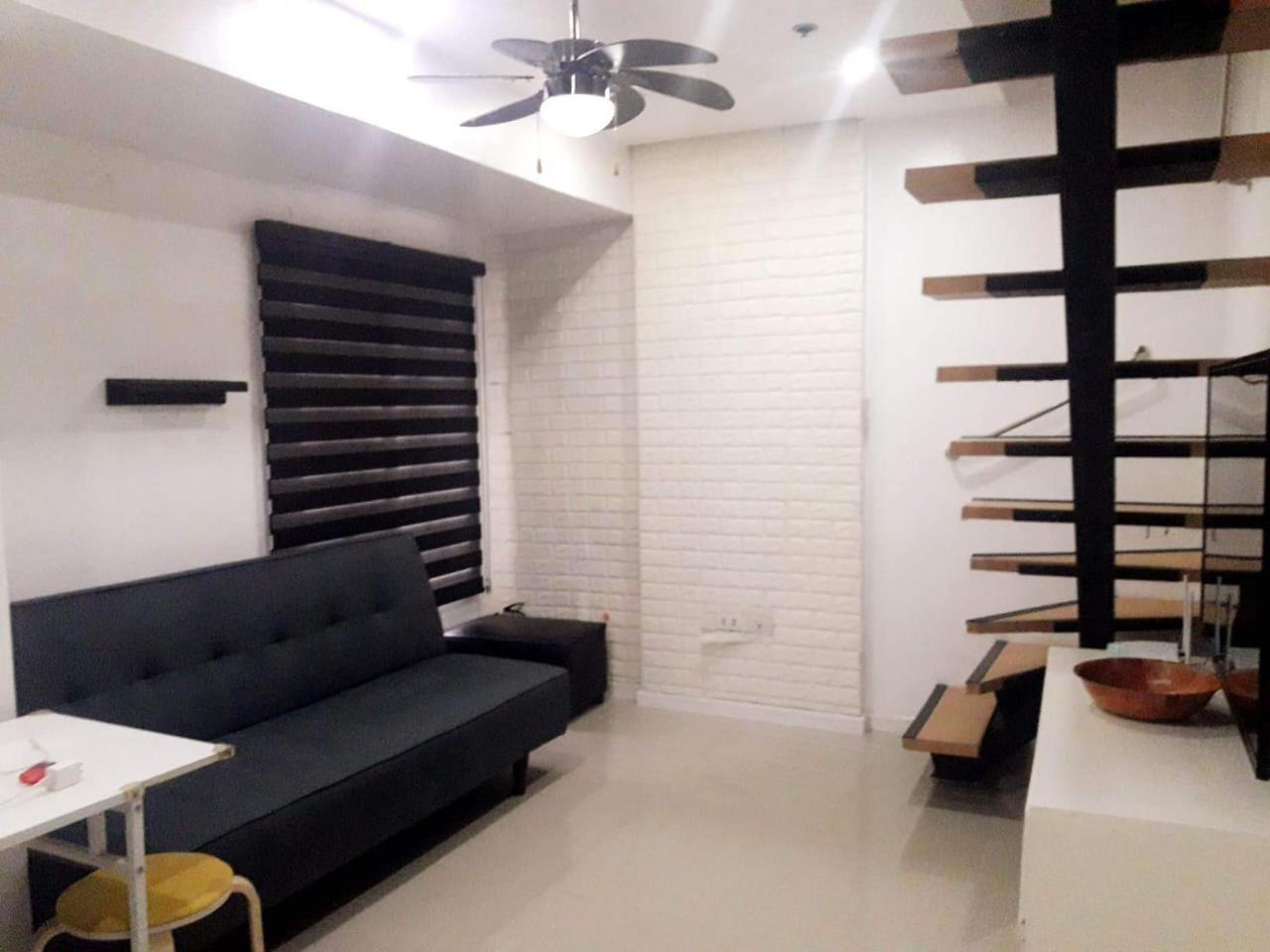 2 Bedrooms Units Forbes Area 5Th Avenue Bgc Center Manila Eksteriør billede