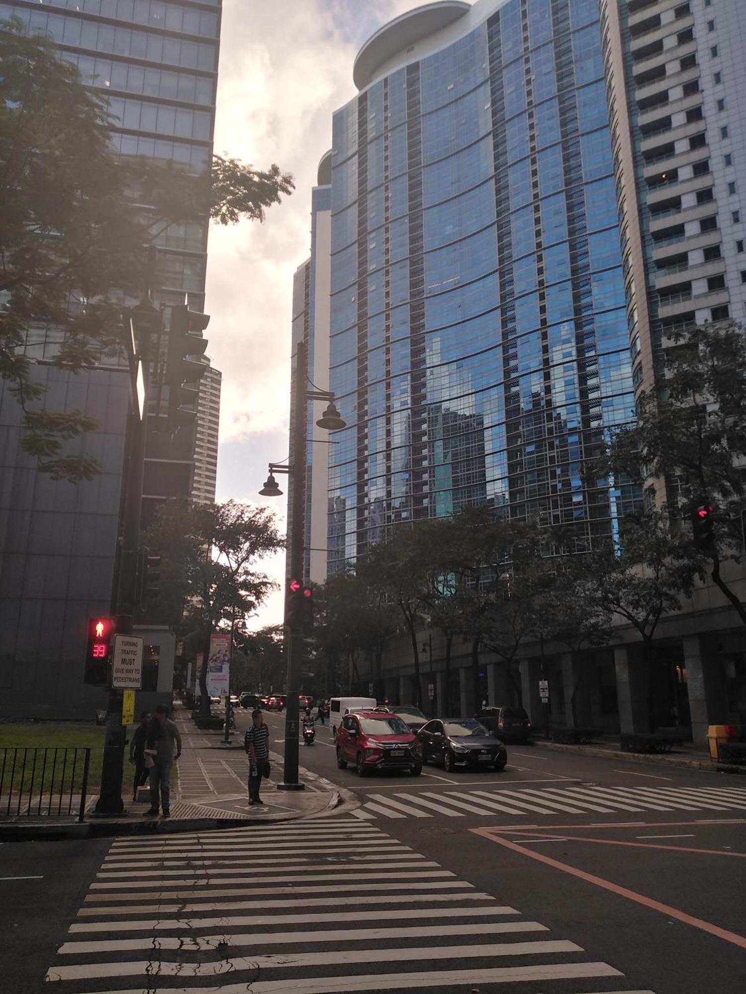 2 Bedrooms Units Forbes Area 5Th Avenue Bgc Center Manila Eksteriør billede