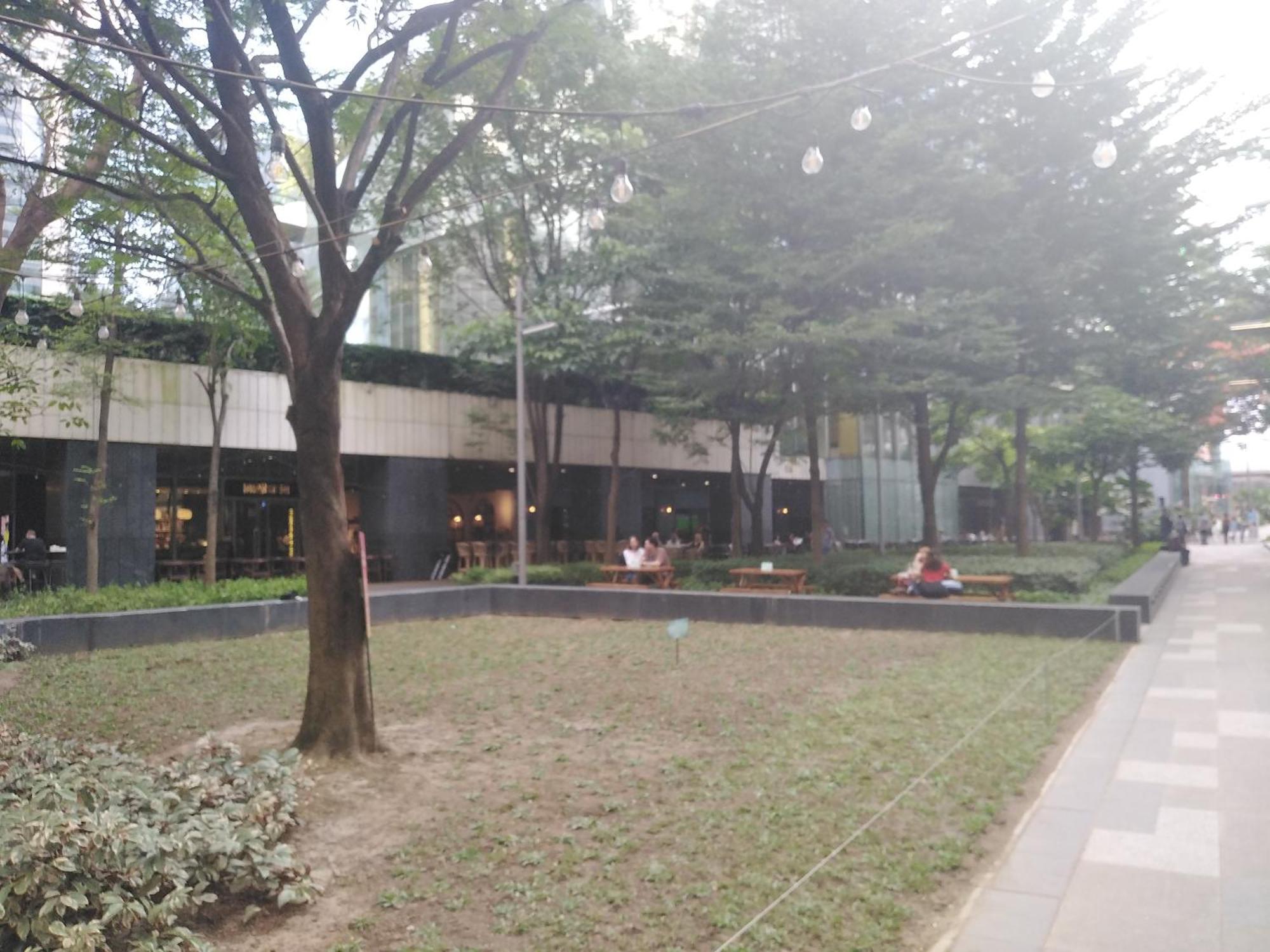 2 Bedrooms Units Forbes Area 5Th Avenue Bgc Center Manila Eksteriør billede